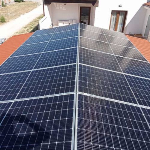 Paneles solares en vivienda